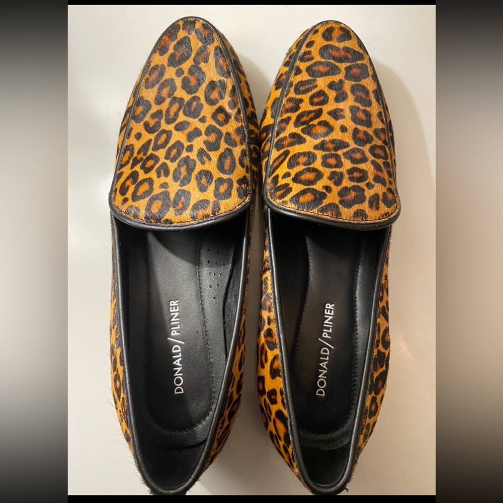 Donald Pliner Like New Womens Loafers Size 8.5